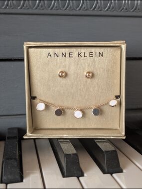Anne Klein Gold & Mother Of Pearl Disc Bracelet & Stud Earrings Set